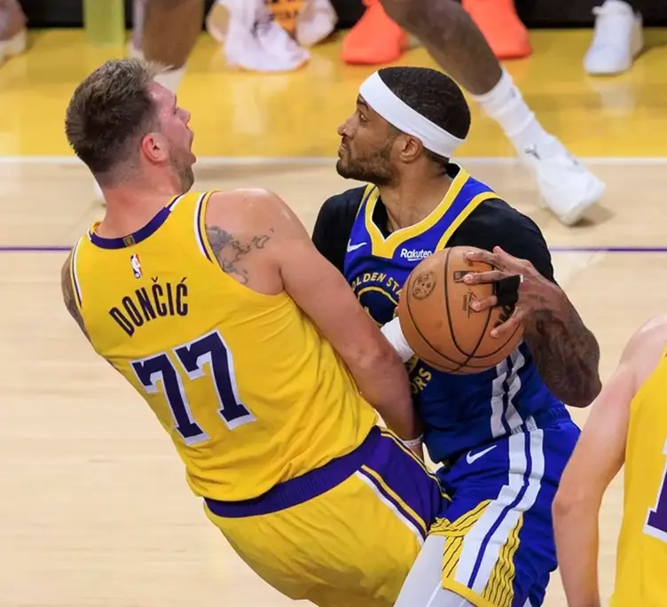 佩顿扣篮得, 中三分, 比分 佩顿扣篮得, 中三分, 比分