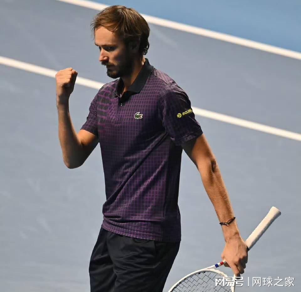 ue, 名也一度跌, 球员以来的